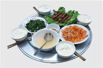 Quan sát và cho biết các món ăn có trong mâm cơm đã được chế biến bằng phương pháp nào Luyen Tap Trang 30 Cong Nghe Lop 6 Ket Noi Tri Thuc
