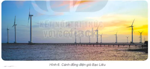 Quan sát hình 6 và thu thập thông tin về hoạt động sản xuất điện gió và chia sẻ với các bạn Luyen Tap 2 Trang 145 Dia Li Lop 6 Ket Noi Tri Thuc