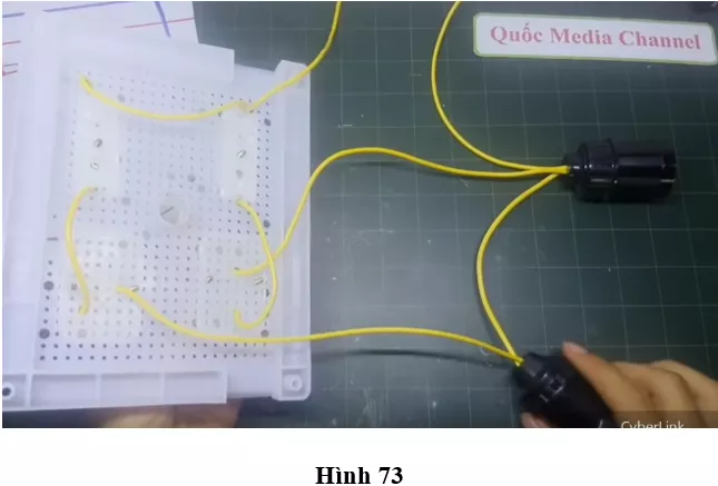 Lý thuyết Công nghệ 9 Bài 10: Thực hành: Lắp mạch điện một công tắc ba cực điều khiển hai đèn (hay, chi tiết) Ly Thuyet Thuc Hanh Lap Mach Dien Mot Cong Tac Ba Cuc Dieu Khien Hai Den 5