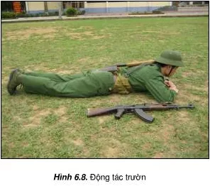 Nêu trường hợp vận dụng và thực hiện các động tác đi khom, chạy khom, bò cao Neu Truong Hop Van Dung Va Thuc Hien Cac Dong Tac Di Khom Chay Khom Bo Cao Le Truon Vot Tien 6