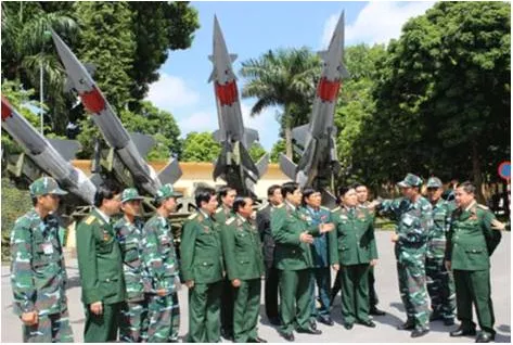 Trình bày nhiệm vụ xây dựng nền quốc phòng toàn dân, an ninh nhân dân Trinh Bay Nhiem Vu Xay Dung Nen Quoc Phong Toan Dan An Ninh Nhan Dan