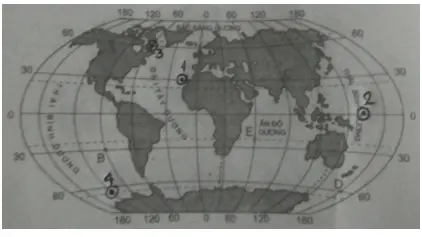 Giải VBT Địa Lí 6 Bài 4: Phương hướng trên bản đồ. Kinh độ, vĩ độ và tọa độ địa lí | Giải vở bài tập Địa Lí 6 Bai 4 Phuong Huong Tren Ban Do Kinh Do Vi Do 3