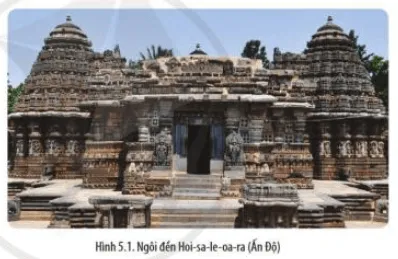 Ngôi đền Hoi-sa-le-oa-ra là một trong những thành tựu nổi bật của nền văn minh Ấn Độ Mo Dau Trang 31 Lich Su 10